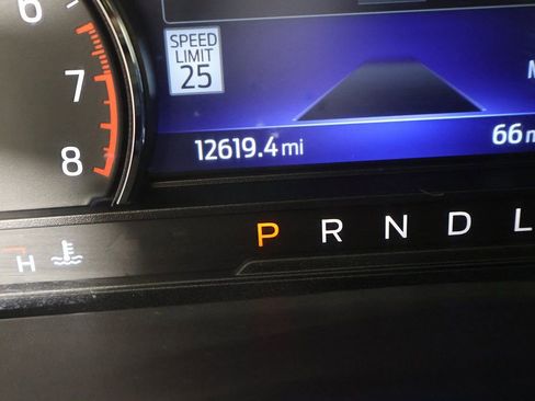 Used 2022 Ford Explorer Limited w/ Limited Technology Package image 47