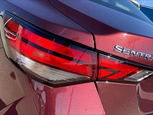 Used 2024 Nissan Sentra SV image 28