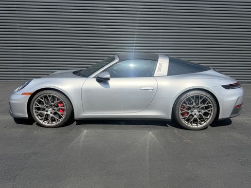 Certified 2026 Porsche 911 Targa 4S AWD/4WD image 2