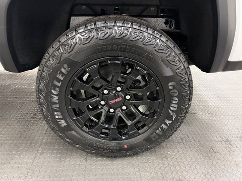 New 2026 GMC Canyon Elevation image 11