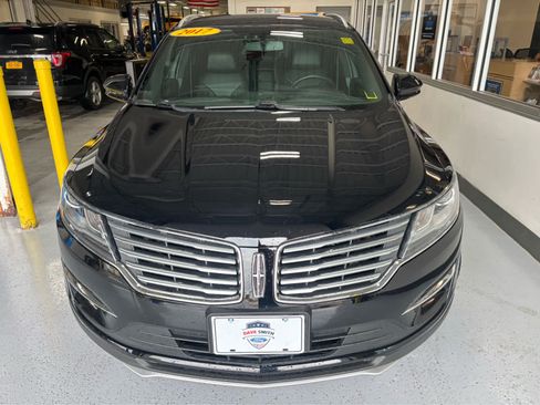 Used 2017 Lincoln MKC Premiere FWD image 3