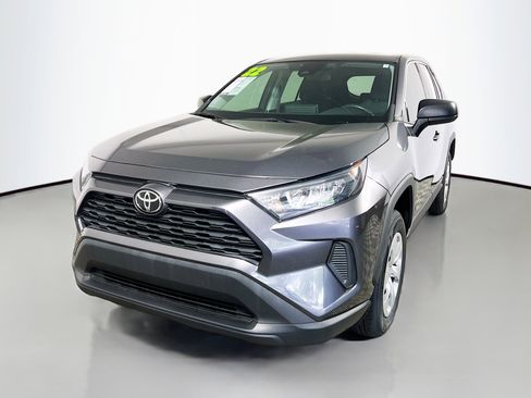 Used 2022 Toyota RAV4 LE FWD image 10