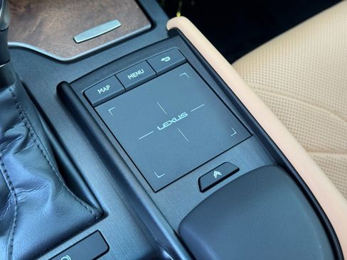 Used 2022 Lexus ES 350 Ultra Luxury w/ Accessory Package 2 image 36