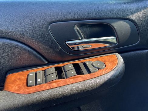 Used 2007 Chevrolet Avalanche LT image 11