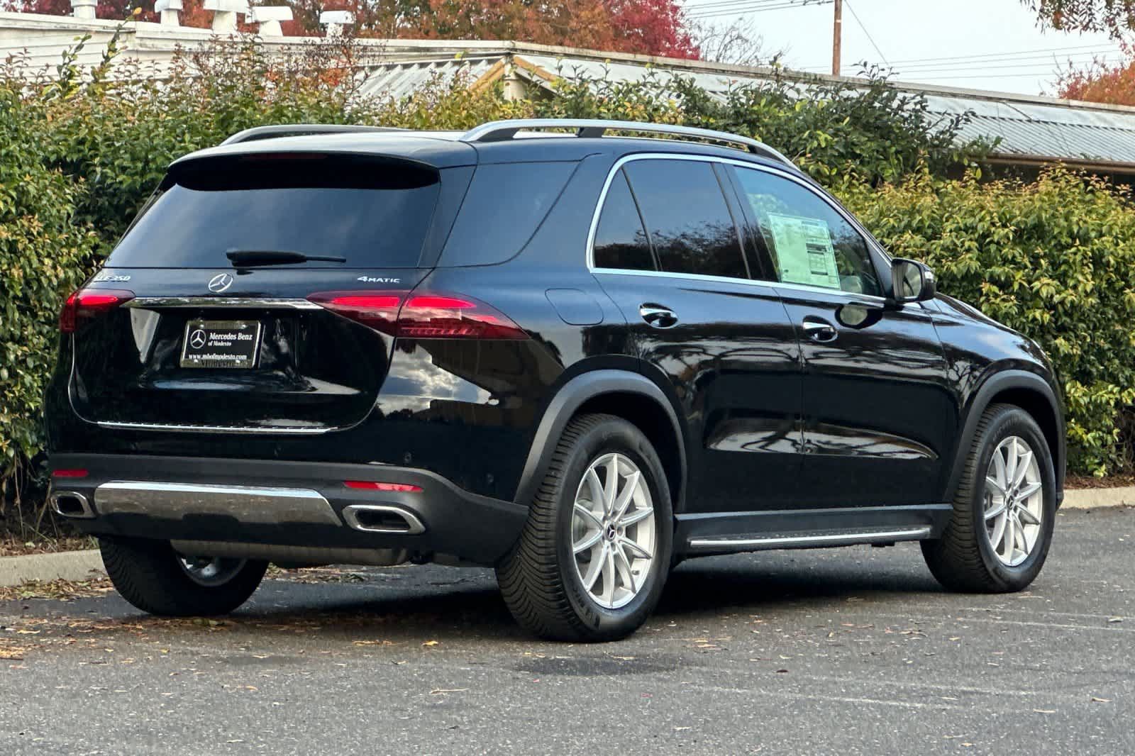 Certified 2026 Mercedes-Benz GLE 350 4MATIC image 3
