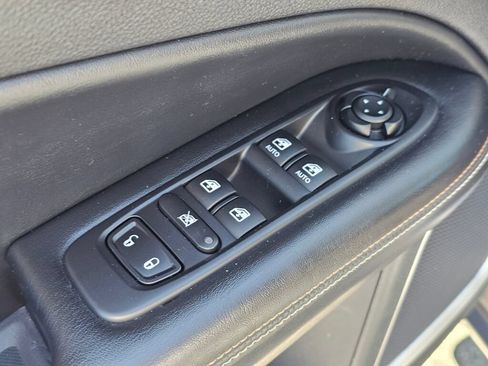 Used 2020 Jeep Compass Latitude FWD image 30