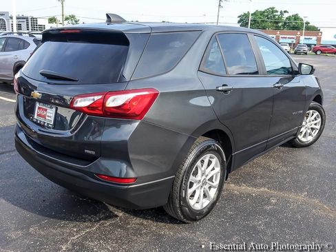 Used 2020 Chevrolet Equinox LS w/ LS Convenience Package AWD/4WD image 9