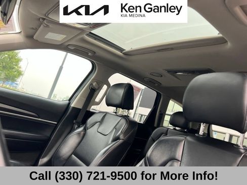 Certified 2024 Kia Telluride S w/ S Sunroof Package AWD/4WD image 40