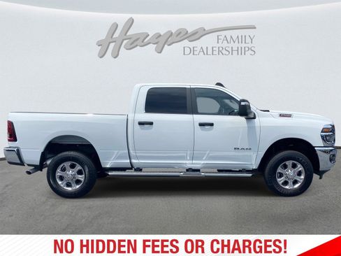 Used 2026 RAM 2500 Big Horn AWD/4WD image 2