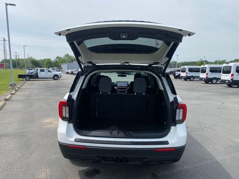 New 2026 Ford Explorer Active image 9