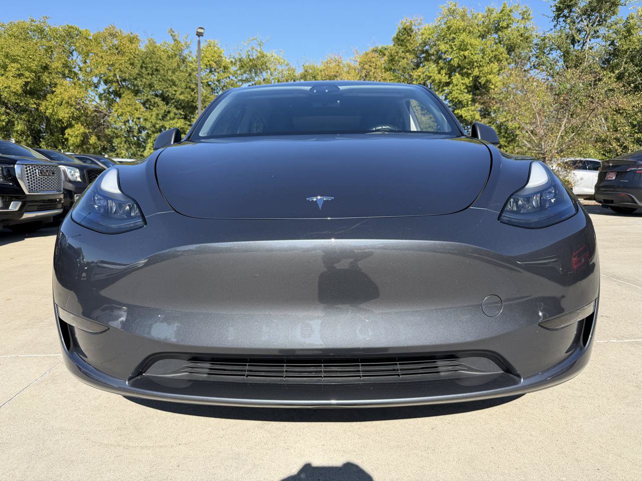 Used 2023 Tesla Model Y Long Range AWD/4WD image 2