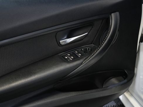 Used 2017 BMW M3 image 23