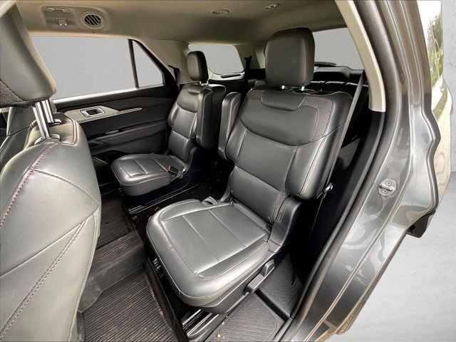 Used 2025 Ford Explorer Active w/ Active Comfort Package RWD image 23
