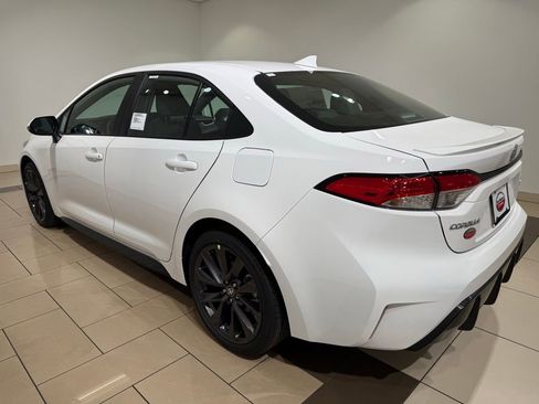 New 2026 Toyota Corolla SE FWD image 2