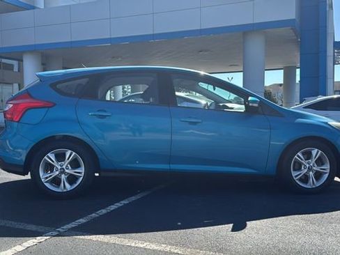 Used 2014 Ford Focus SE w/ SE Winter Package image 8