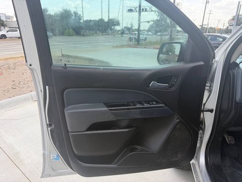Used 2016 Chevrolet Colorado Z71 AWD/4WD image 11