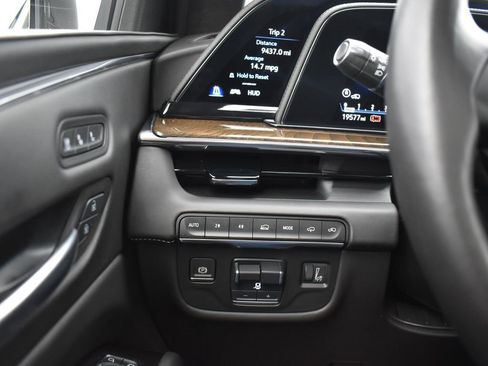 Certified 2024 Cadillac Escalade Sport Platinum w/ LPO, ONYX Package image 19