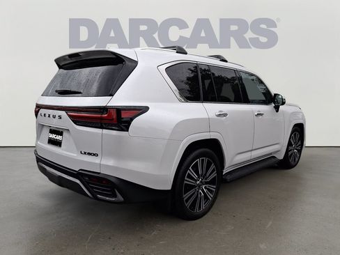 Used 2025 Lexus LX 600 4WD w/ Luxury Package image 6