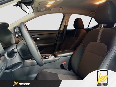 Used 2025 Nissan Sentra SV FWD image 22
