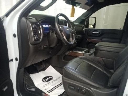 Used 2023 Chevrolet Silverado 3500 High Country w/ Z71 Off-Road Package image 8