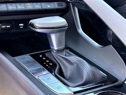 Used 2024 Hyundai Elantra SEL w/ Convenience Package image 16