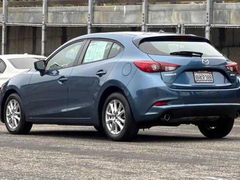 Used 2018 MAZDA MAZDA3 Sport FWD image 8