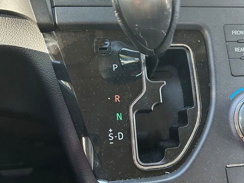 Used 2016 Toyota Sienna SE FWD image 27