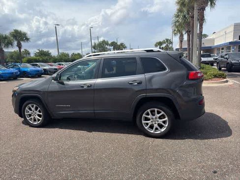 Used 2016 Jeep Cherokee Latitude w/ Comfort/Convenience Group FWD image 16