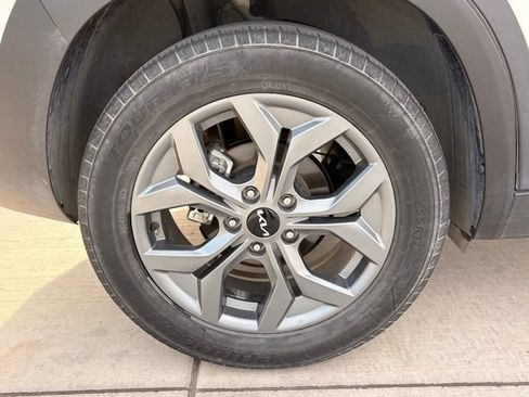 Used 2026 Kia Seltos LX FWD image 5