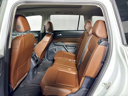 Certified 2022 Volkswagen Atlas SEL R-Line image 22