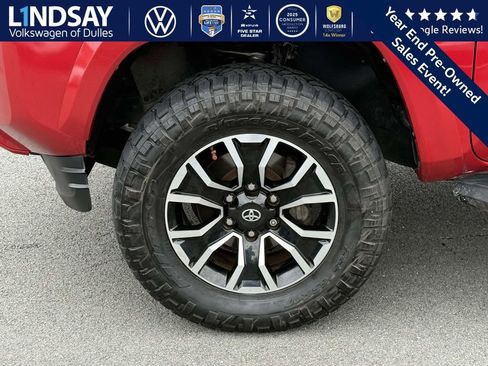 Used 2020 Toyota Tacoma TRD Sport image 8