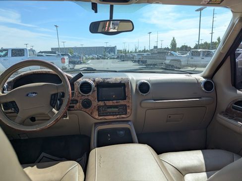 Used 2004 Ford Expedition Eddie Bauer AWD/4WD image 24