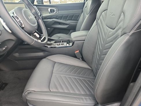 Certified 2025 Kia Sorento SX Prestige image 15