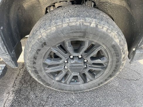 Used 2021 GMC Sierra 3500 Denali w/ Denali Black Diamond Edition image 11