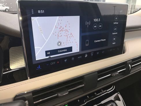 Used 2024 Lincoln Corsair AWD w/ Equipment Group 101A image 16