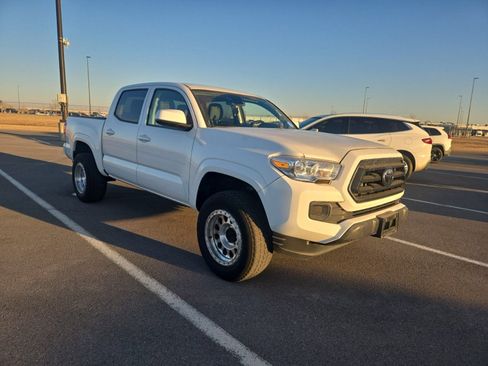 Used 2023 Toyota Tacoma SR image 2