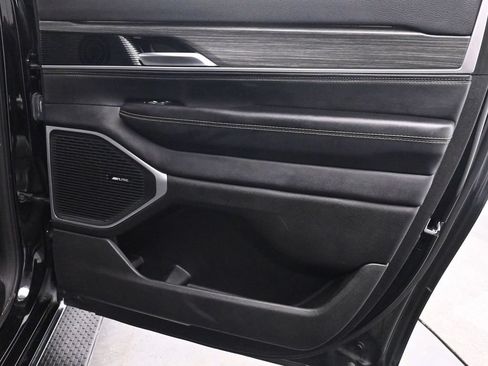 Used 2024 Jeep Wagoneer L Series II w/ Flexible Seating Group AWD/4WD image 20