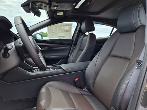 New 2026 MAZDA MAZDA3 2.5 S Hatchback w/ Premium Pkg FWD image 14