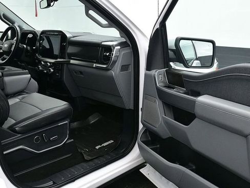 Used 2021 Ford F150 Lariat w/ Equipment Group 501A Mid image 11