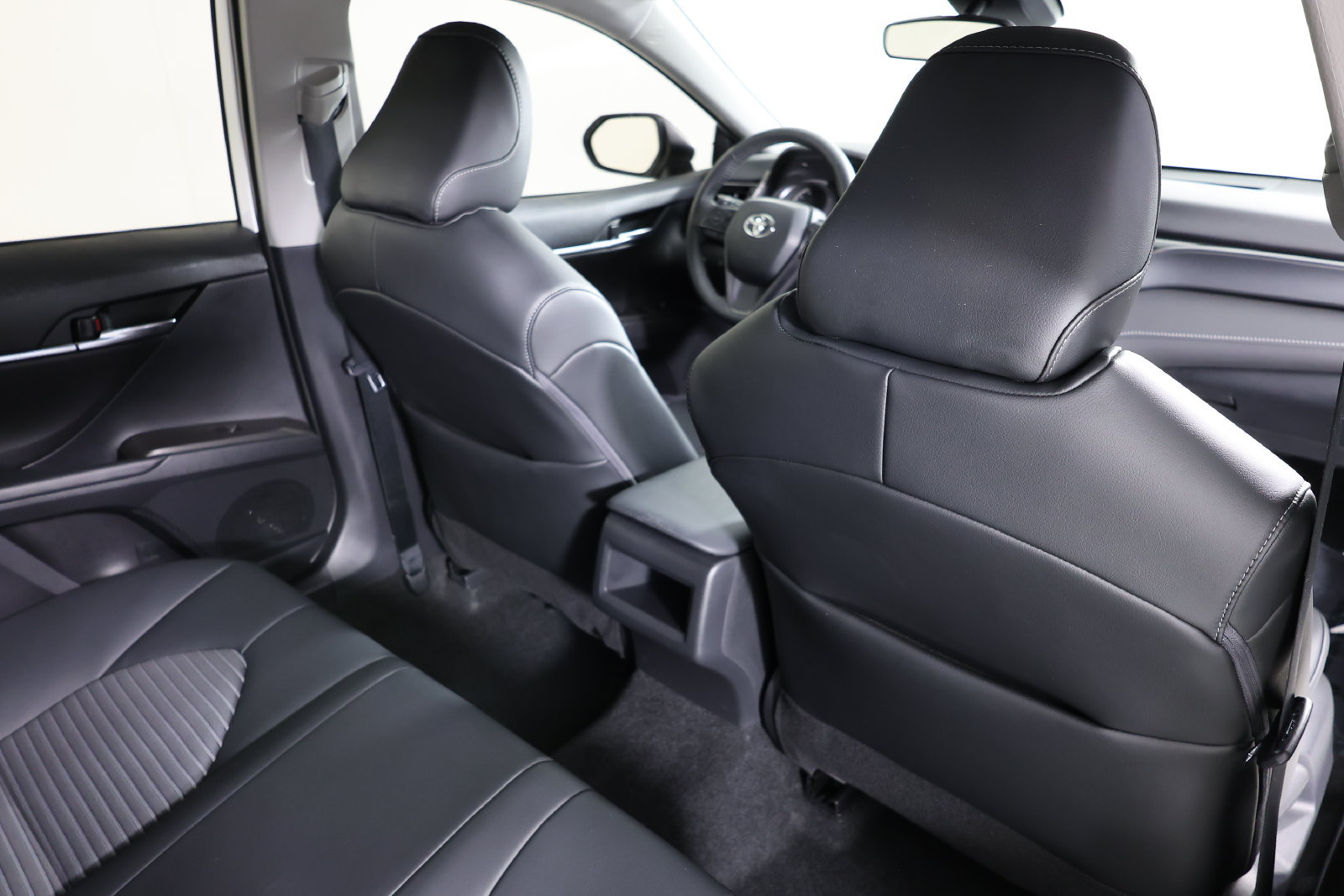 Used 2023 Toyota Camry SE FWD image 28
