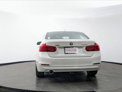 Used 2018 BMW 320i xDrive Sedan AWD/4WD image 6