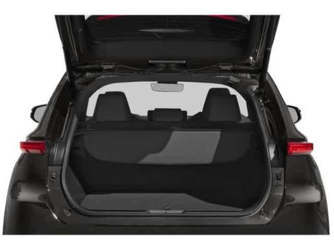 Certified 2022 Toyota Venza XLE image 14