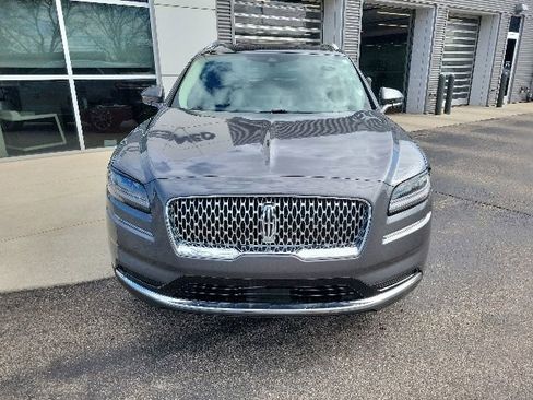 Certified 2022 Lincoln Nautilus Reserve w/ Luxury Package AWD/4WD image 11