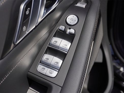 New 2025 BMW X7 xDrive40i w/ M Sport Package image 16