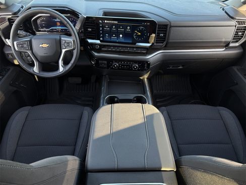 Certified 2025 Chevrolet Silverado 3500 LT image 11