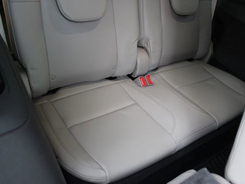 Used 2022 Lincoln Aviator AWD w/ Elements Package image 27