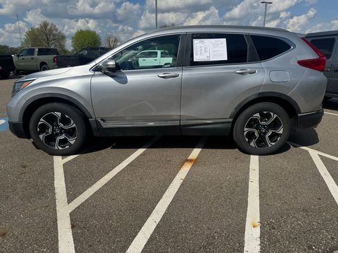 Used 2019 Honda CR-V Touring image 6