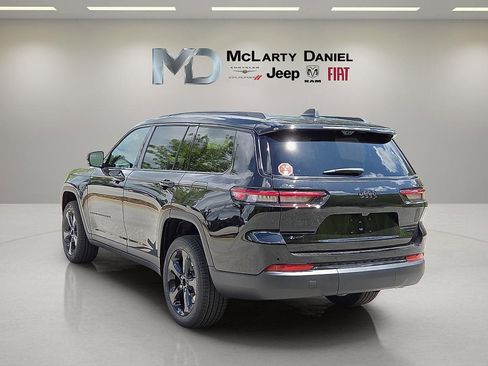 New 2025 Jeep Grand Cherokee L Limited w/ Luxury Tech Group II AWD/4WD image 4