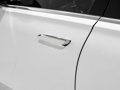 Used 2022 Mercedes-Benz S 500 4MATIC w/ AMG Line Package image 37