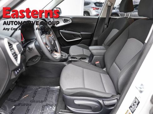 Used 2024 Kia Soul LX w/ Option Group 015 FWD image 14